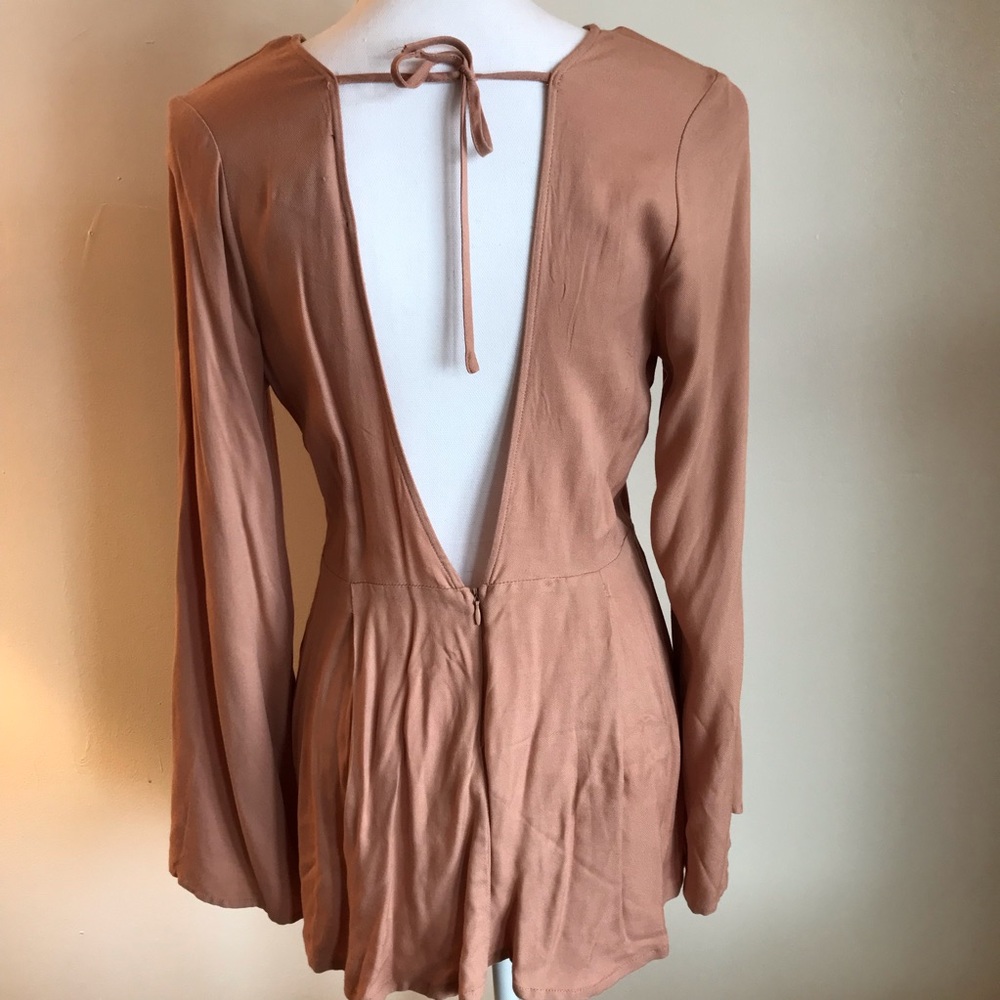 FOREVER 21 Bell Sleeve Rose Blouse L!